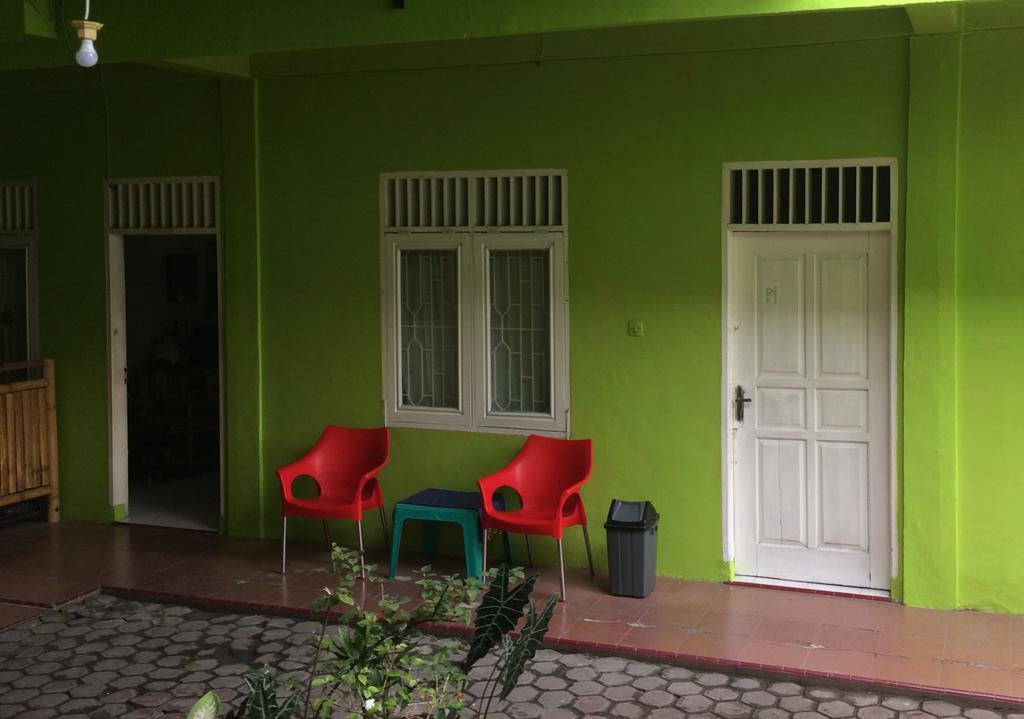 Griya 24 Homestay Medan Exterior foto