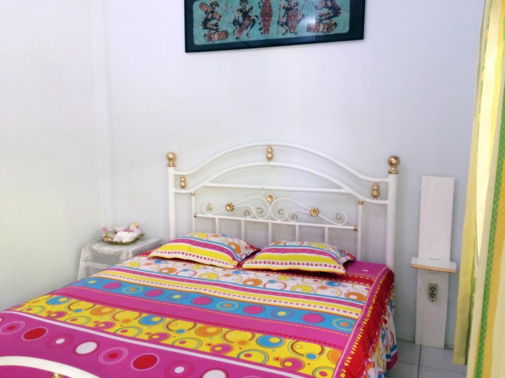 Griya 24 Homestay Medan Exterior foto